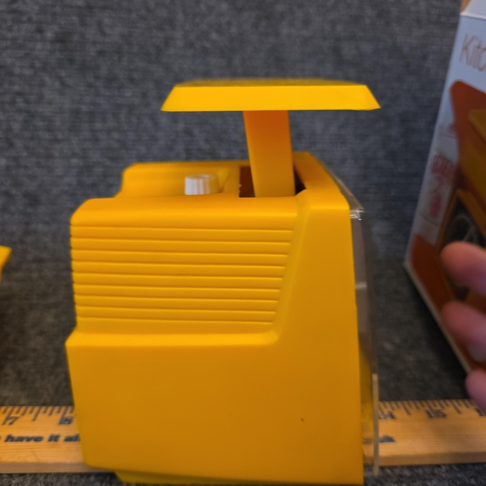 Vtg Kitchen King Yellow Mechanical Kitchen Scale U.S Metric Weight With Box - Picture 7 of 10